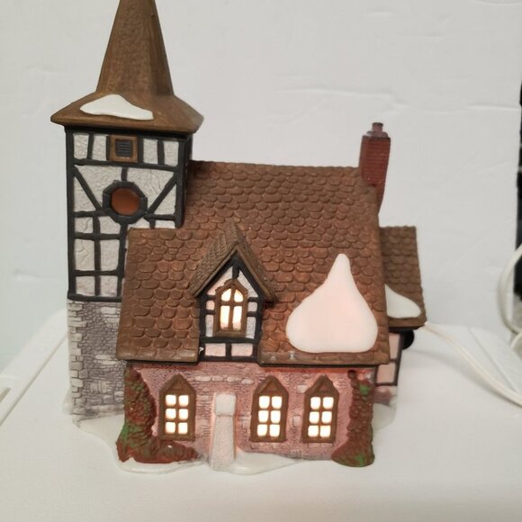 DICKINSON OLD MICHAEL CHURCH POR Intro 1992 Retired December 1996 Lighted - Picture 1 of 12